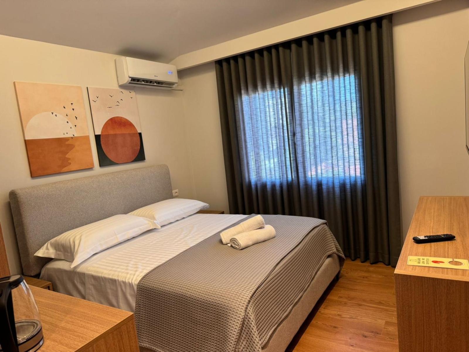 Izi Boutique Appartement Tirana Buitenkant foto