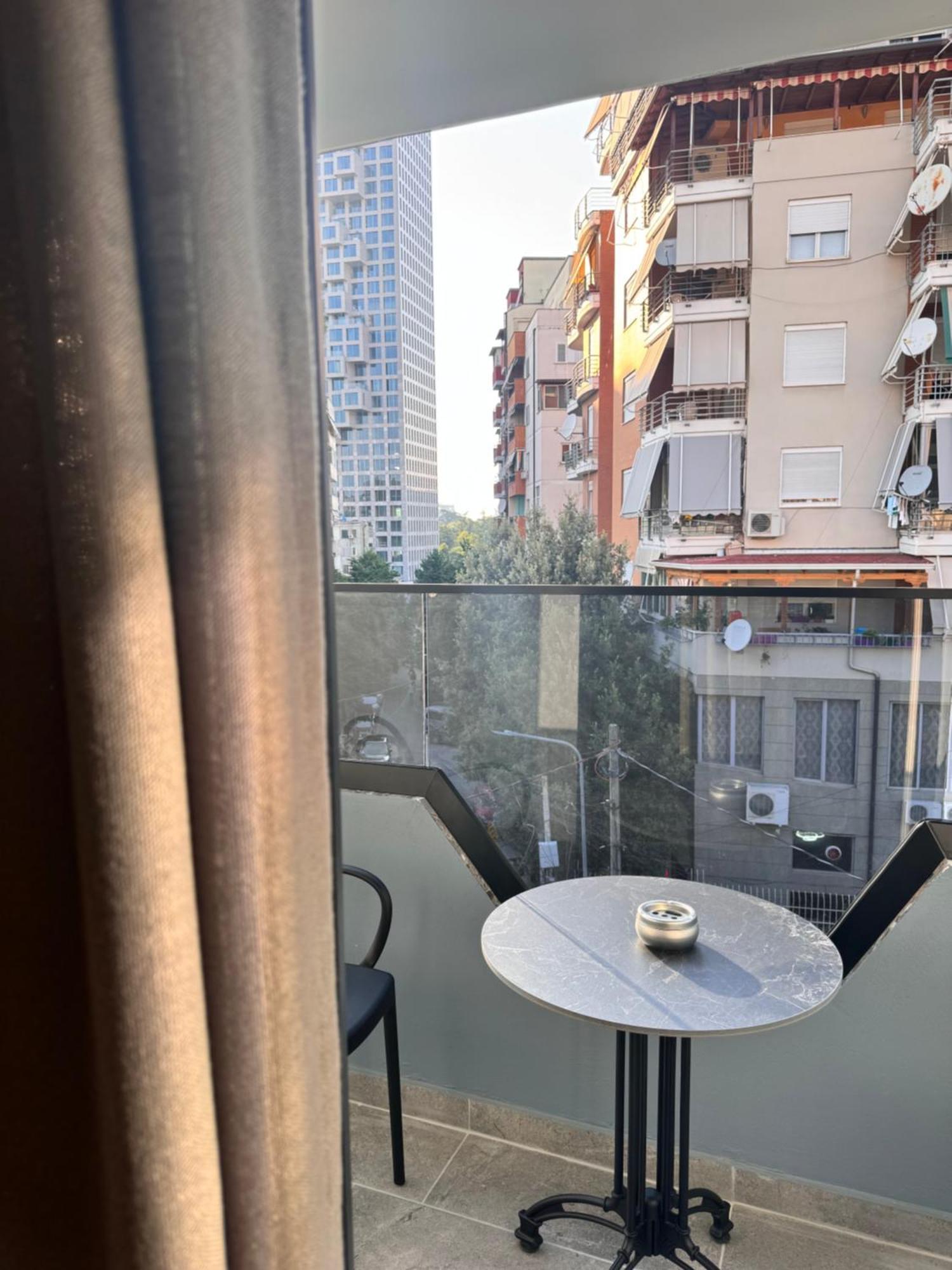 Izi Boutique Appartement Tirana Buitenkant foto